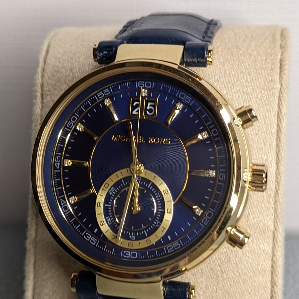 Michael Kors Women's Swiss Chrono watch with Royal Blue Leather Embossed… - Picture 3 of 6